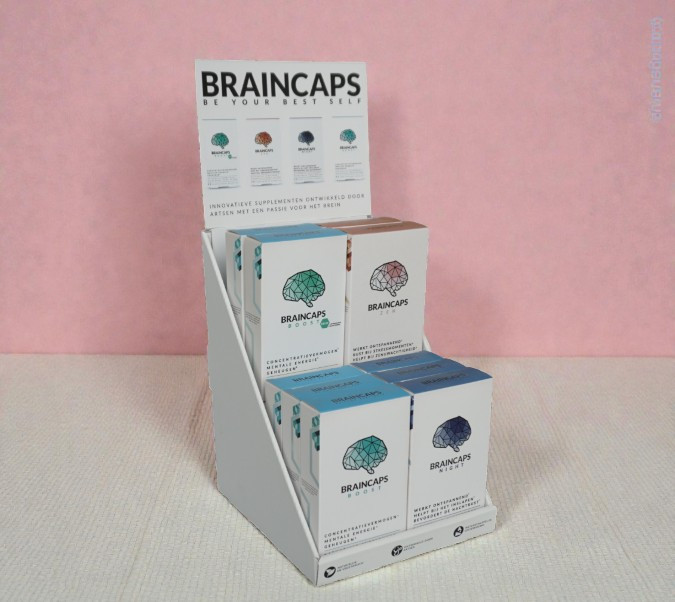 Retail display van karton voor supplementen presentatie.