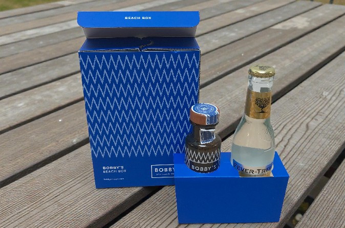 Luxe kartonnen dranverpakking met inlay voor kleine flessen
