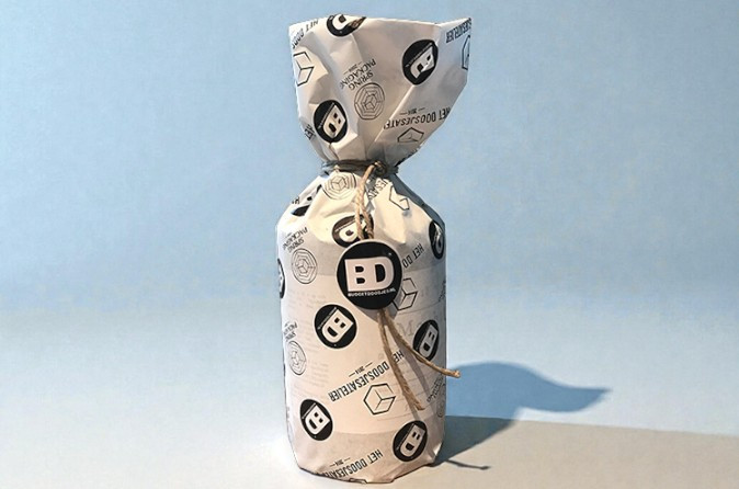 wrappingpaperfleswijnklein-photoroom