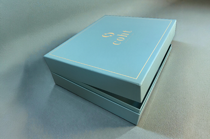 luxescharnierdoosmetkraaggoudfoliedruk2smal-photoroom