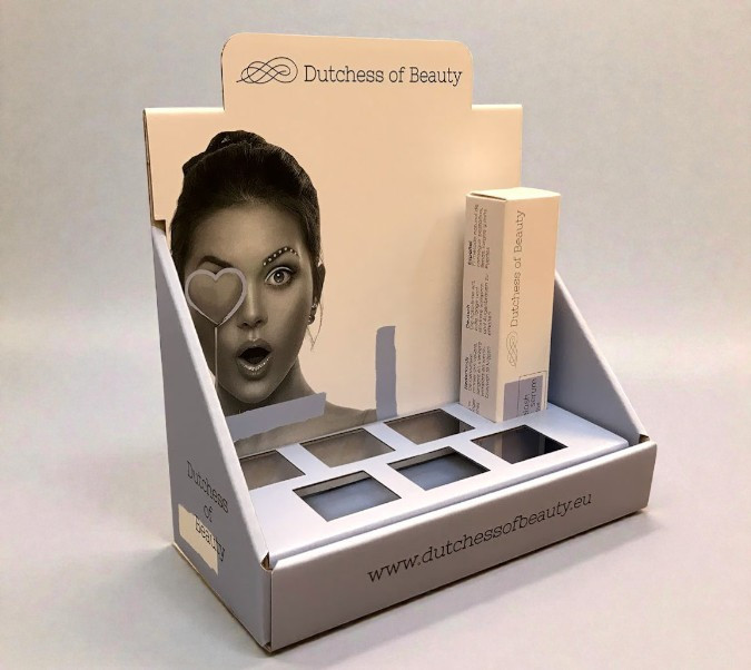Kartonnen display met bedrukking voor cosmetica