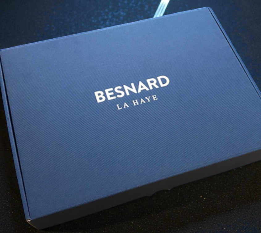 Luxe webshop klepdoos verpakking van golfkarton